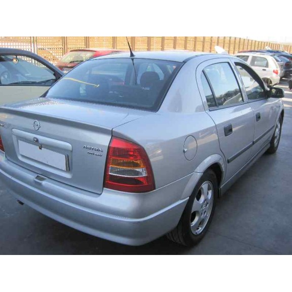 opel astra g berlina del año 2001