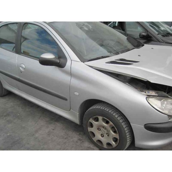 peugeot 206 berlina del año 2004