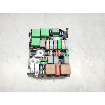 CAJA RELES / FUSIBLES 4L3T0460F083 