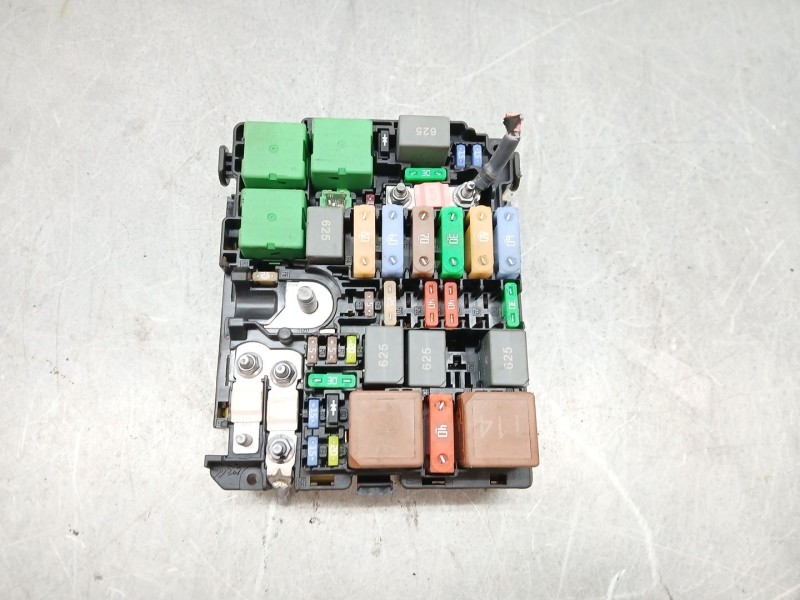 Recambio de caja reles / fusibles para toyota proace furgoneta (mdz_) 1.5 d4d (mdz1) referencia OEM IAM 4L3T0460F083  