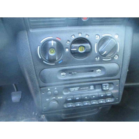 opel corsa b del año 1998