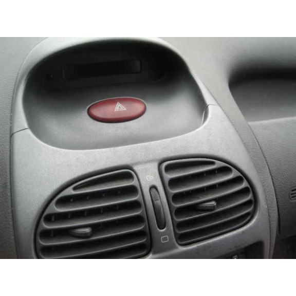 peugeot 206 berlina del año 2004