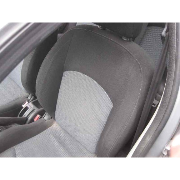 peugeot 206 berlina del año 2004