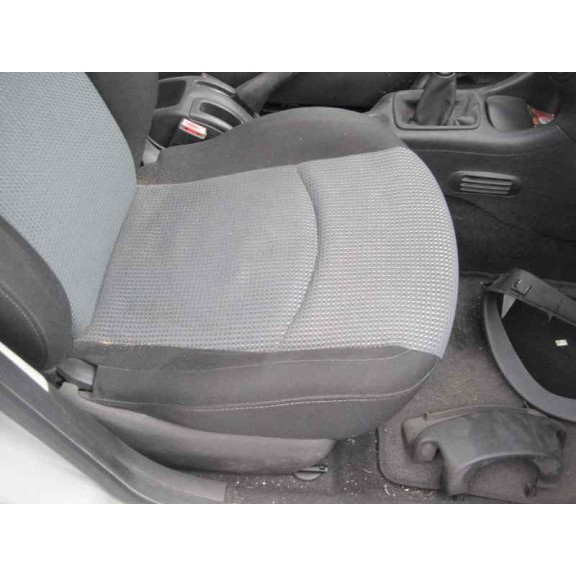 peugeot 206 berlina del año 2004