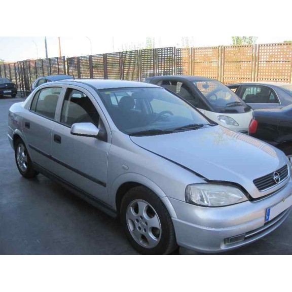 opel astra g berlina del año 2001