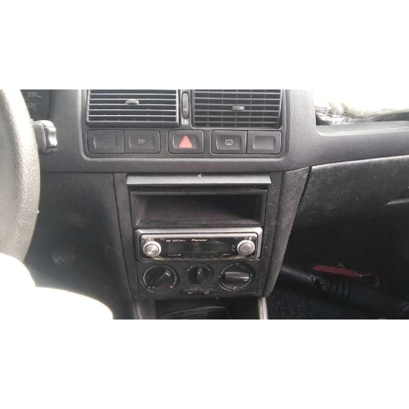 volkswagen golf iv berlina (1j1) del año 2003