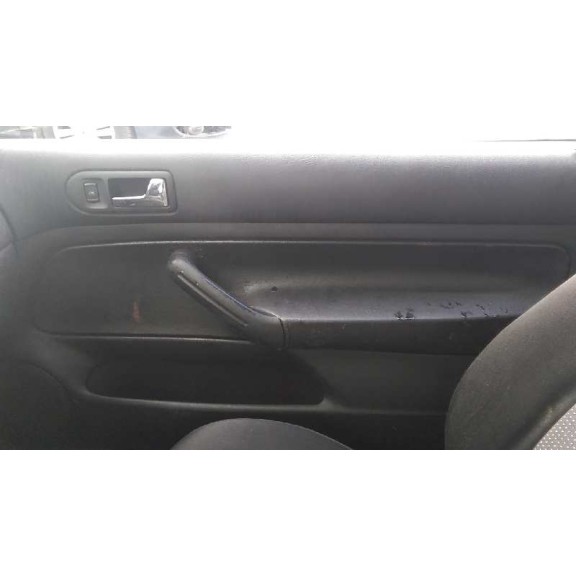 volkswagen golf iv berlina (1j1) del año 2003