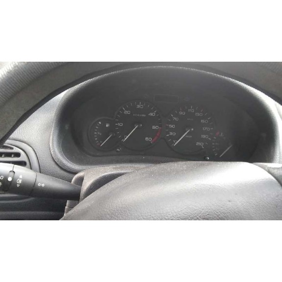 peugeot 206 berlina del año 2003