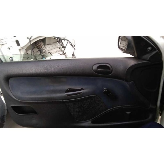 peugeot 206 berlina del año 2003