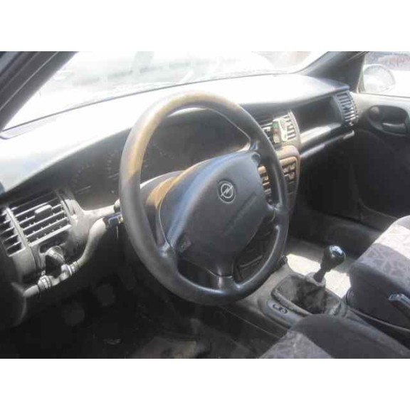 opel vectra b berlina del año 1997