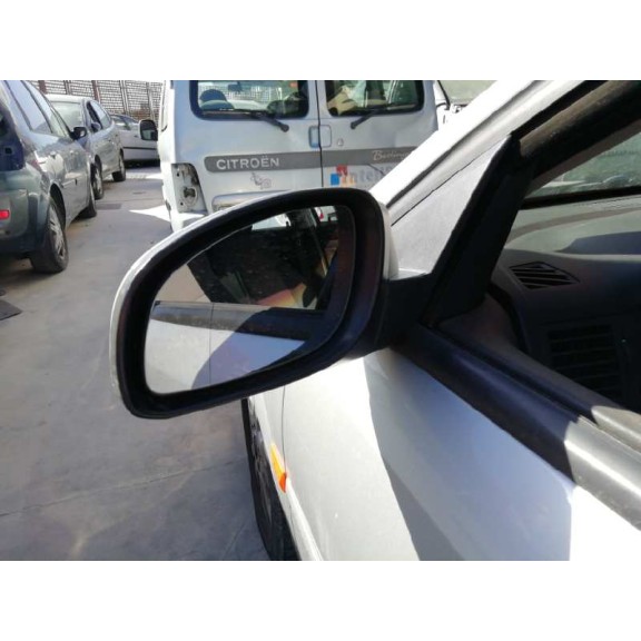 opel vectra c berlina del año 2002