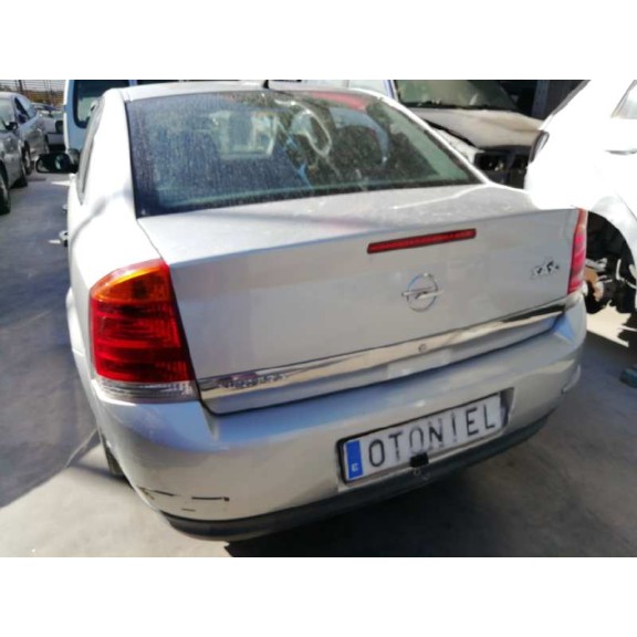 opel vectra c berlina del año 2002