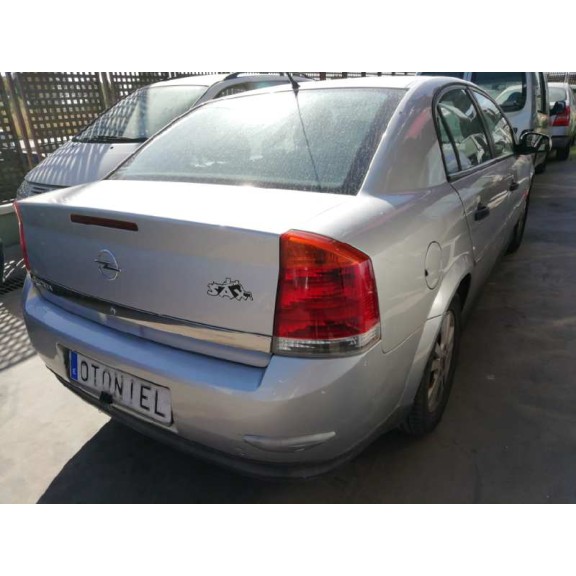 opel vectra c berlina del año 2002