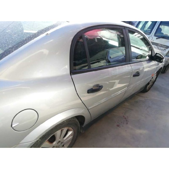 opel vectra c berlina del año 2002