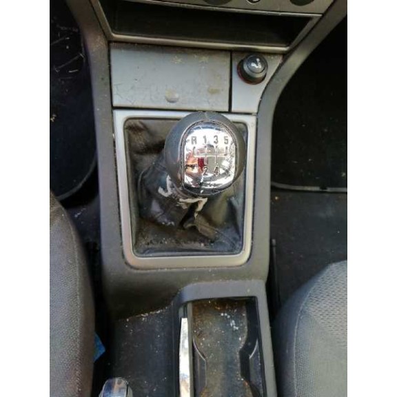 opel vectra c berlina del año 2002