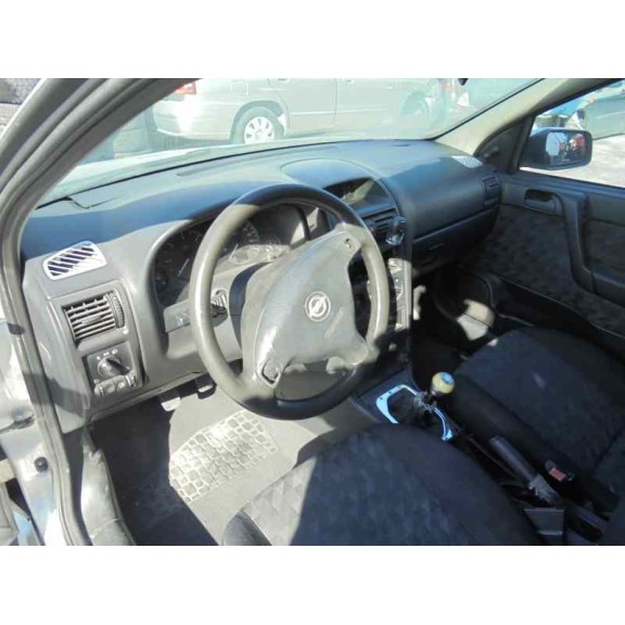 opel astra g berlina del año 1998