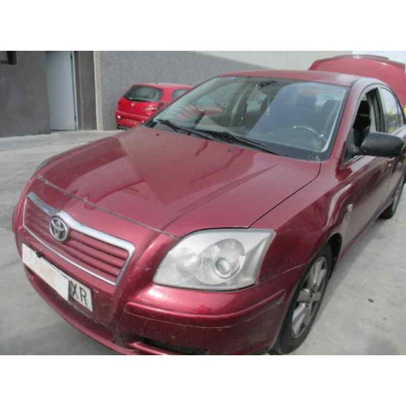 toyota avensis berlina (t25) del año 2004