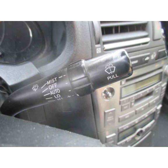 toyota avensis berlina (t25) del año 2004