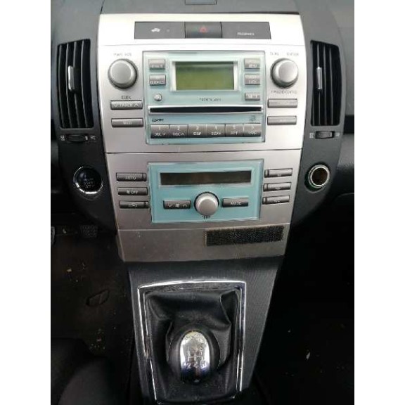 toyota corolla verso (r1) del año 2004