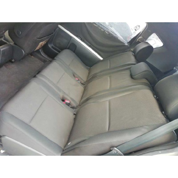 toyota corolla verso (r1) del año 2004