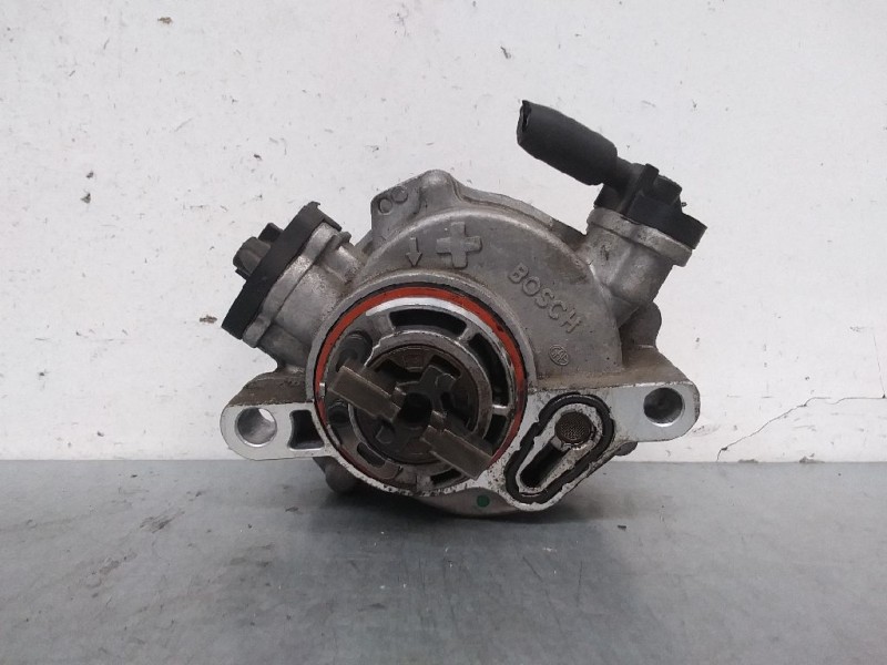 Recambio de depresor freno / bomba vacio para ford transit connect 1.6 tdci cat referencia OEM IAM 9804021880  