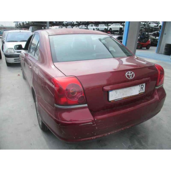 toyota avensis berlina (t25) del año 2004