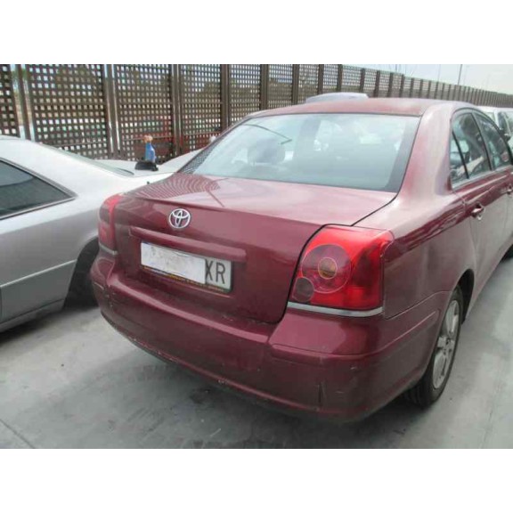 toyota avensis berlina (t25) del año 2004