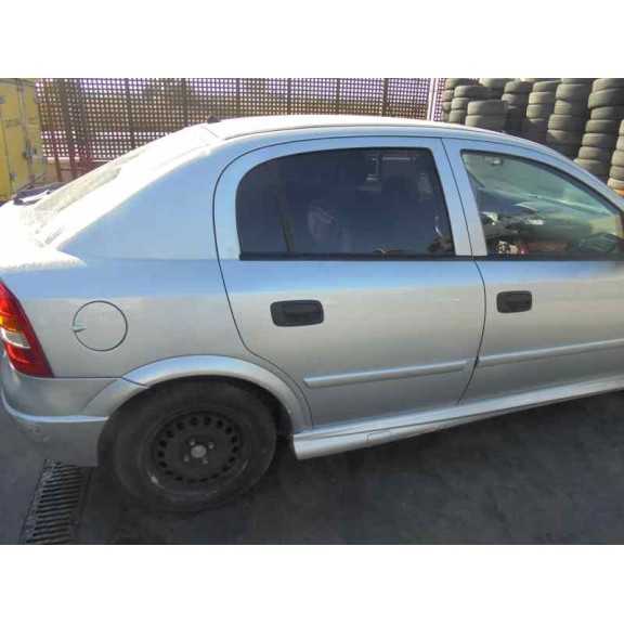 opel astra g berlina del año 1998