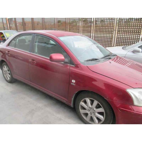 toyota avensis berlina (t25) del año 2004