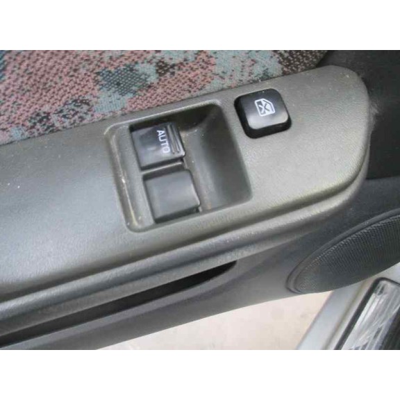 nissan primera berlina (p11) del año 1998