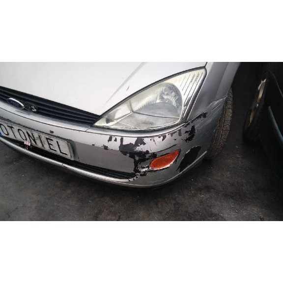 ford focus berlina (cak) del año 2000
