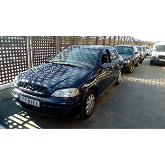 opel astra g berlina del año 2001