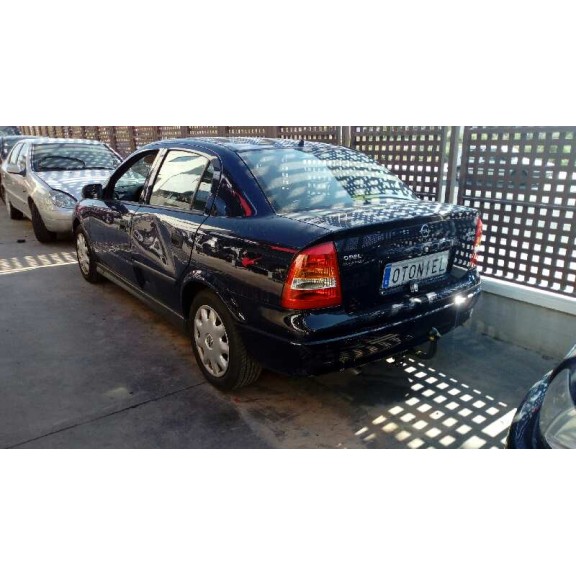 opel astra g berlina del año 2001