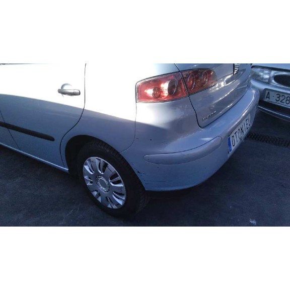seat ibiza (6l1) del año 2002