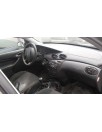 ford focus berlina (cak) del año 2000