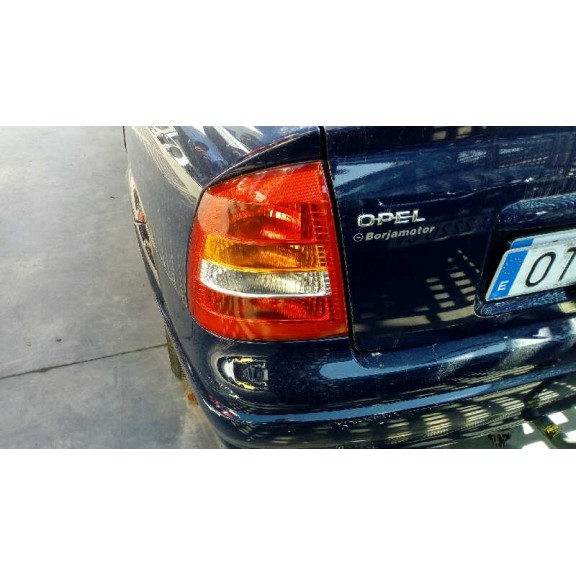 opel astra g berlina del año 2001