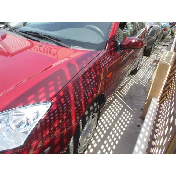 ford focus berlina (cak) del año 2003