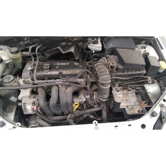 ford focus berlina (cak) del año 2000