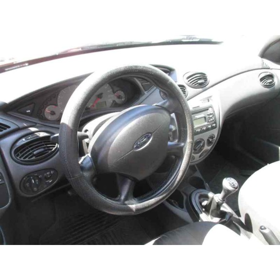 ford focus berlina (cak) del año 2003