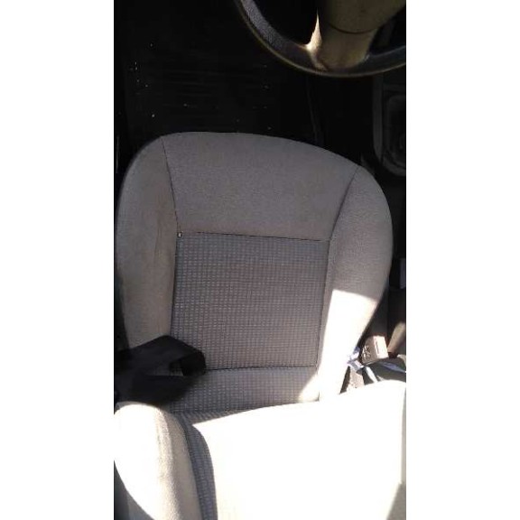 seat ibiza (6l1) del año 2002