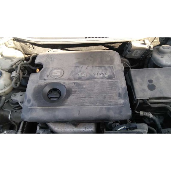 seat ibiza (6l1) del año 2002