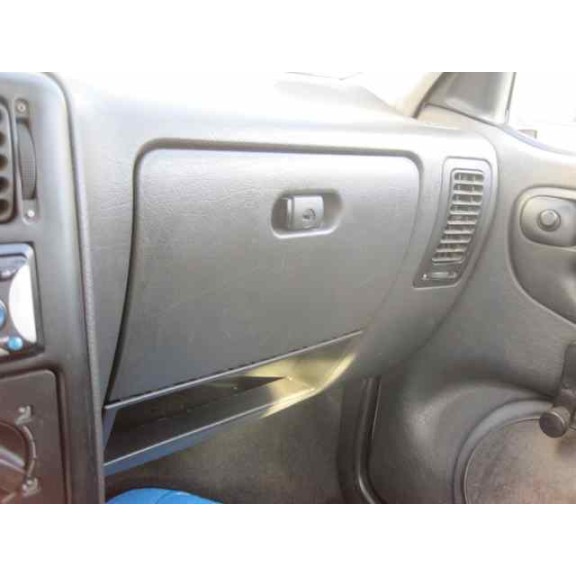 volkswagen polo berlina (6n1) del año 1999