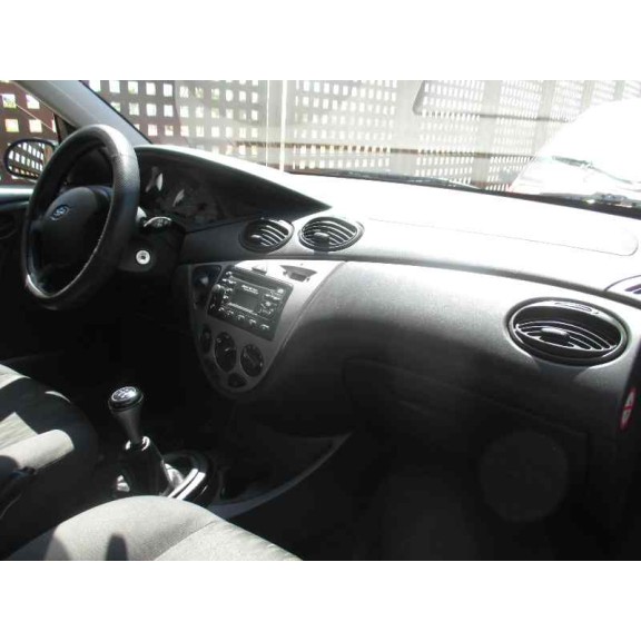 ford focus berlina (cak) del año 2003