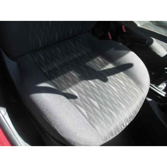 ford focus berlina (cak) del año 2003