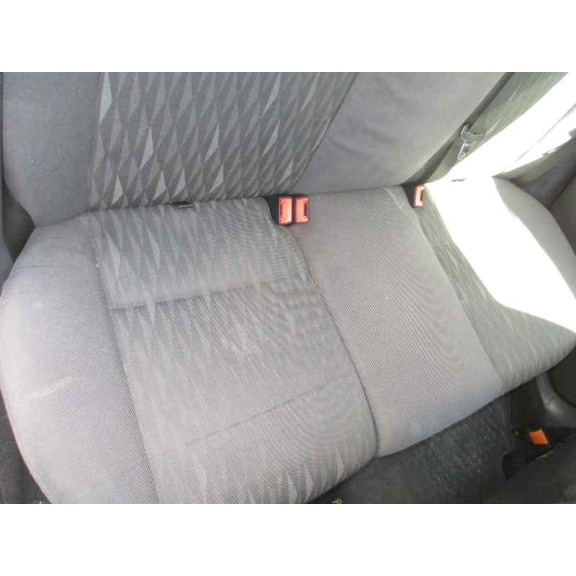 ford focus berlina (cak) del año 2003