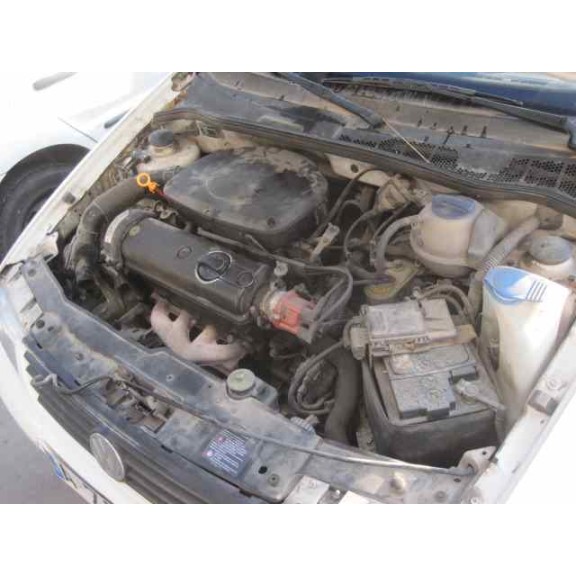 volkswagen polo berlina (6n1) del año 1999