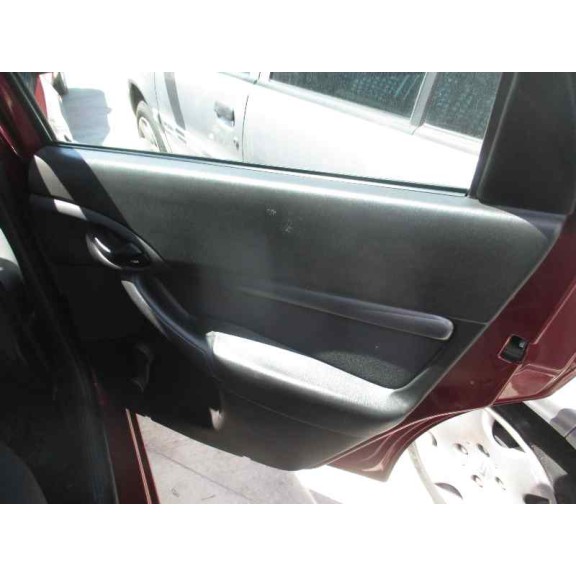 ford focus berlina (cak) del año 2003