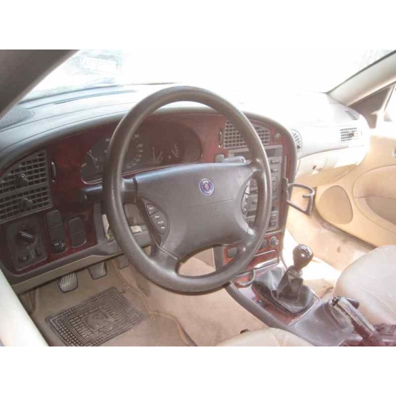 saab 9-5 sedán del año 1997