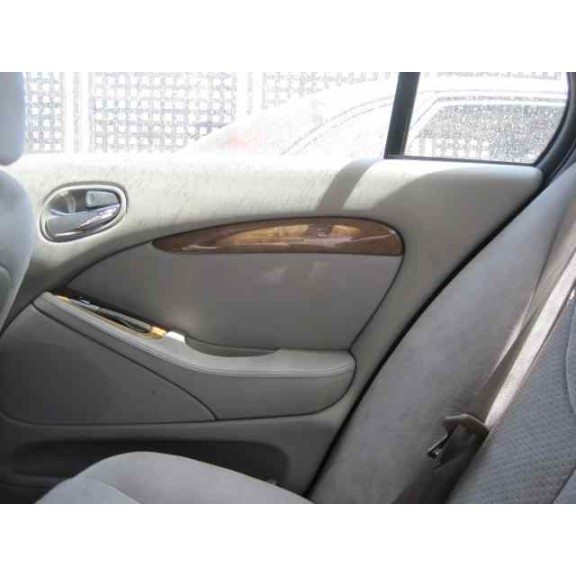 jaguar s-type del año 2000