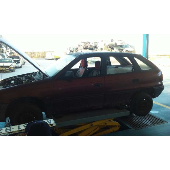 opel astra f berlina del año 1991